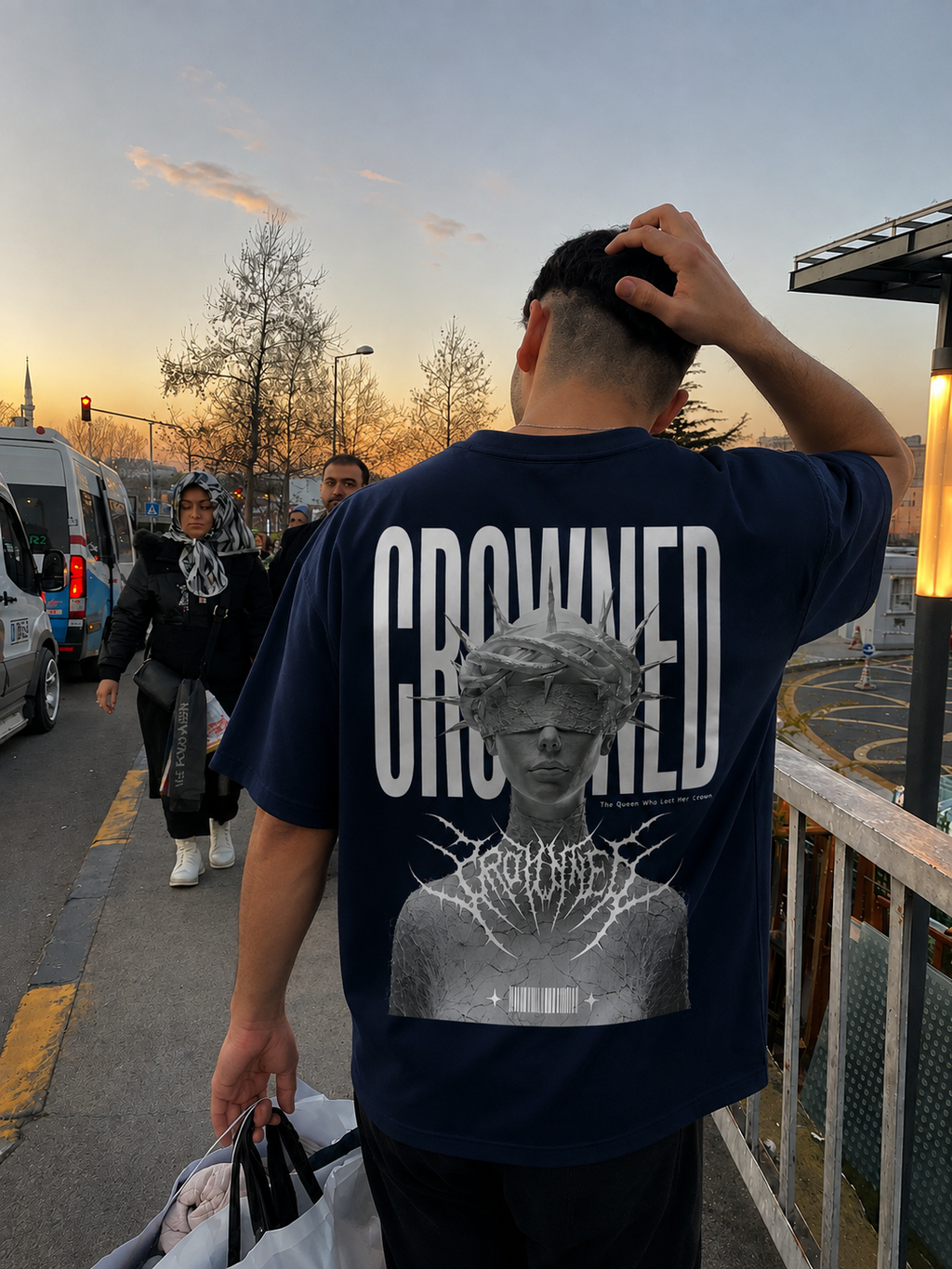 Crowned Graphic Oversized T-Shirt – Premium Cotton Streetwear