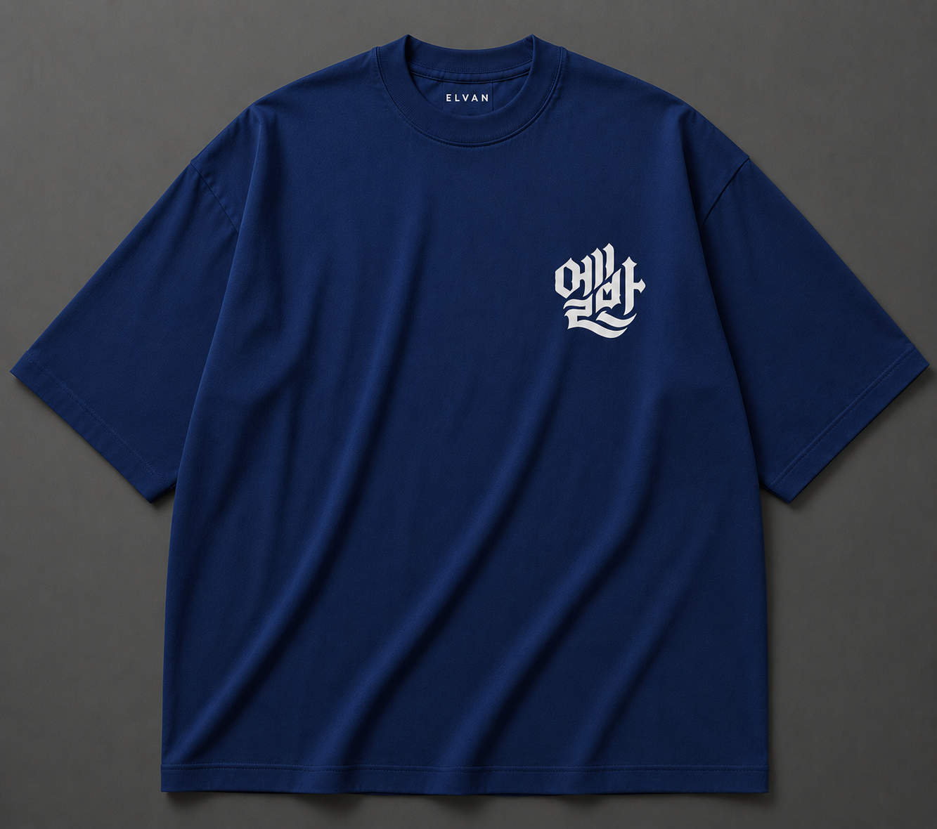 Crowned Graphic Oversized T-Shirt – Premium Cotton Streetwear